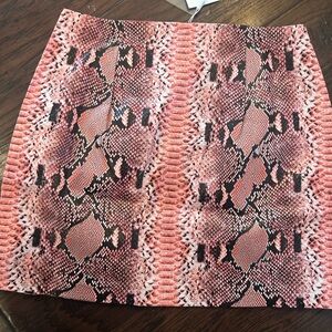 Stylish Pink Snake Print Skirt